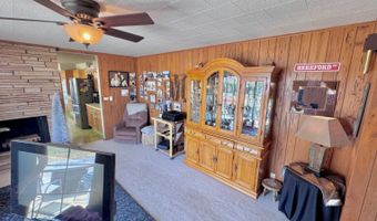 203 3rd Ave SW, Bowman, ND 58623