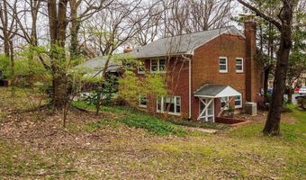 5704 RADNOR Ct, Bethesda, MD 20817