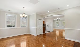 6442 HOLYOKE Dr, Annandale, VA 22003