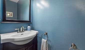 2544- D S ARLINGTON MILL Dr, Arlington, VA 22206