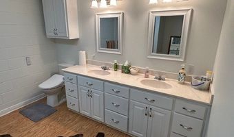 104 Lucky Ln, Andalusia, AL 36421