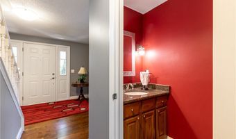 55 Hunt Club Cir, Amherst, NY 14051
