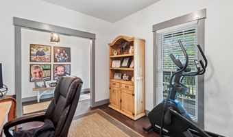 68 Pierce Rd, Albertville, AL 35951