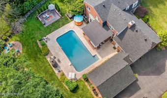 11806 E Arbor Dr, Anchorage, KY 40223