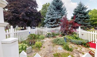 1015 W William St, Albert Lea, MN 56007