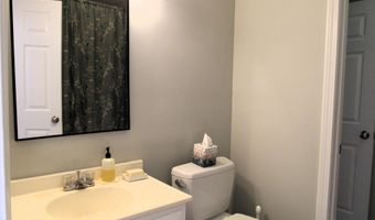 45 Harbor Hill Dr 45, Bourne, MA 02532