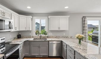 3510 NW Reinhart Dr, Ankeny, IA 50023