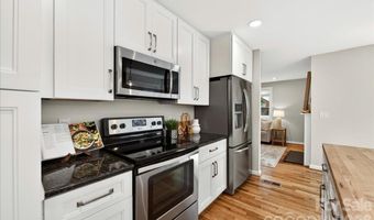 1204 Meadow Ln, Charlotte, NC 28205