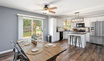 2826 SW Village Cir, Ankeny, IA 50023