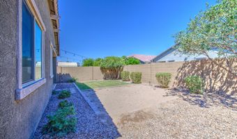 318 W STRIDING EDGE Dr, San Tan Valley, AZ 85140