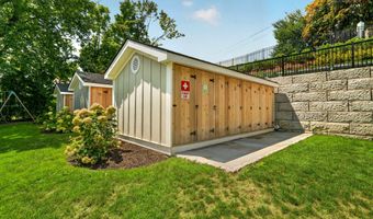 78 Arrowhead Rd, Brookfield, CT 06804