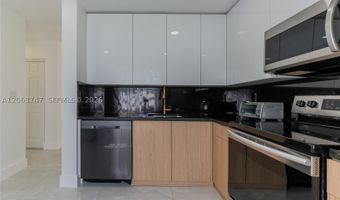 3571 Magellan Cir 343-4, Aventura, FL 33180