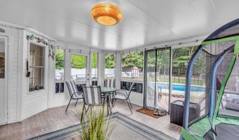 46 Ravenwood Blvd, Barnegat, NJ 08005