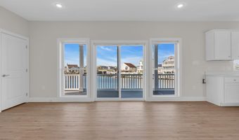 42 Carlyle Dr, Bayville, NJ 08721