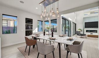 68 Grey Feather Dr, Las Vegas, NV 89135