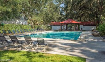 5 Petigru Dr, Beaufort, SC 29902