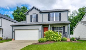 3061 Dover Dr, Akron, OH 44312