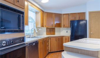 710 Amaryllis Dr, Barefoot Bay, FL 32976