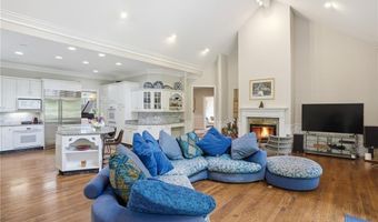 3 Cedar Rock Mdw, East Greenwich, RI 02818