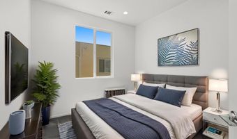 316 Antoni Gln 906, Escondido, CA 92025