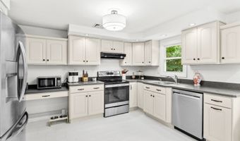 540 Grandview Dr, Alloway, NJ 07422