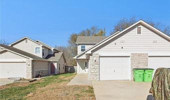 121 Silver Leaf Ln, Baldwin City, KS 66006