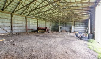 21696 Lawrence 1230, Aurora, MO 65605