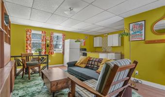 19 Hardwick St, Cumberland, RI 02864