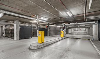 1111 ORONOCO St 326, Alexandria, VA 22314