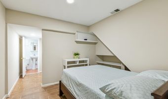 4914 KING DAVID Blvd, Annandale, VA 22003