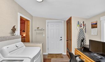 1026 Captain Ave, Aurora, MO 65605