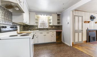 218 Breezy Hill Rd, Barton, VT 05822