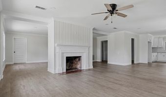 1009 Summit Dr, Albany, GA 31707