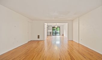 10 Ives Hill Ct 10, Cheshire, CT 06410