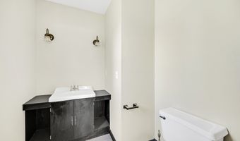6 Victoria Dr, Colchester, CT 06415
