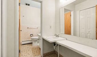 1257 Island Dr 101, Ann Arbor, MI 48105
