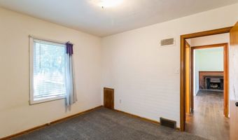 1714 Clark Ave, Ames, IA 50010