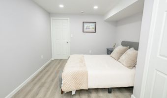 1002 TYLER Ave, Annapolis, MD 21403