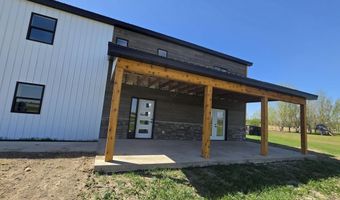 38515 129th St, Aberdeen, SD 57401