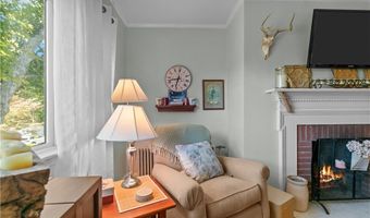 46 CHASTELLUX Ave M6, Newport, RI 02840