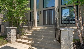 5636 Meadow Ln, Ann Arbor, MI 48105
