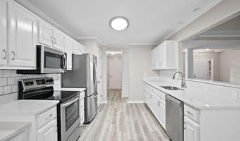 1027 Regency Dr, Acworth, GA 30102