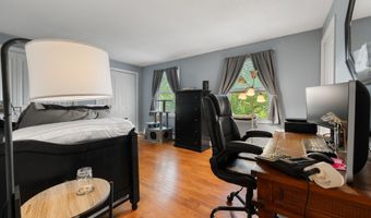 135 Liberty St 135, Clinton, CT 06413
