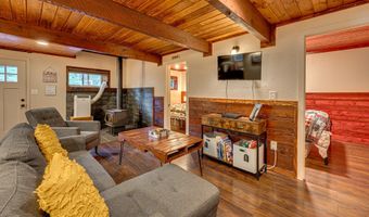 407 N DUBOIS Rd, Ariel, WA 98603