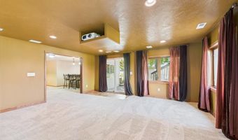 513 N Crestview Cir, Brandon, SD 57005