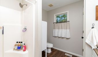 126 Narrow Shore Rd, Aydlett, NC 27916