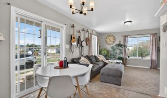 5590 Stuart Ave, Chubbuck, ID 83202