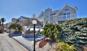 19 Centerboard Dr, Bayville, NJ 08721