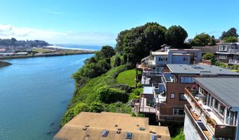 222 DEL NORTE Ln 19, Brookings, OR 97415