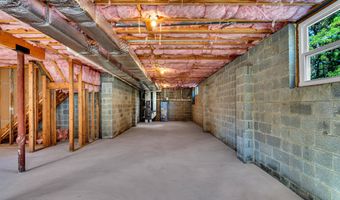 169 Grand Central Pkwy, Bayville, NJ 08721